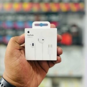 Max Type C Earphones In-Ear Wired Headphone Mic & Volume